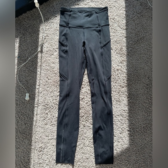 Women’s LuluLemon Align Leggings size 2 25” - Picture 1 of 2